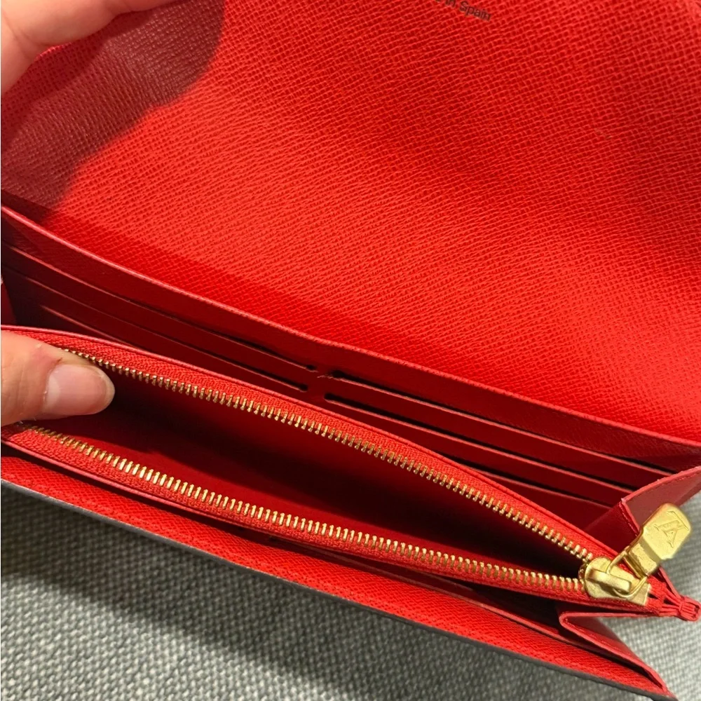 LOUIS VUITTON
Monogram Sarah Wallet NM Coquelicot - Picture 4 of 8